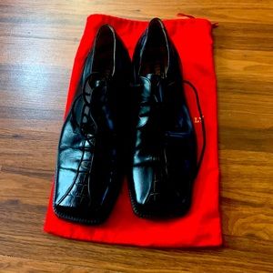 Men size 9 Dress shoe.